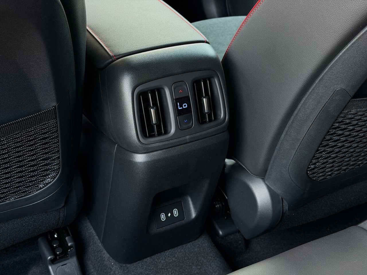 Hyundai Tucson - zdjęcie 19