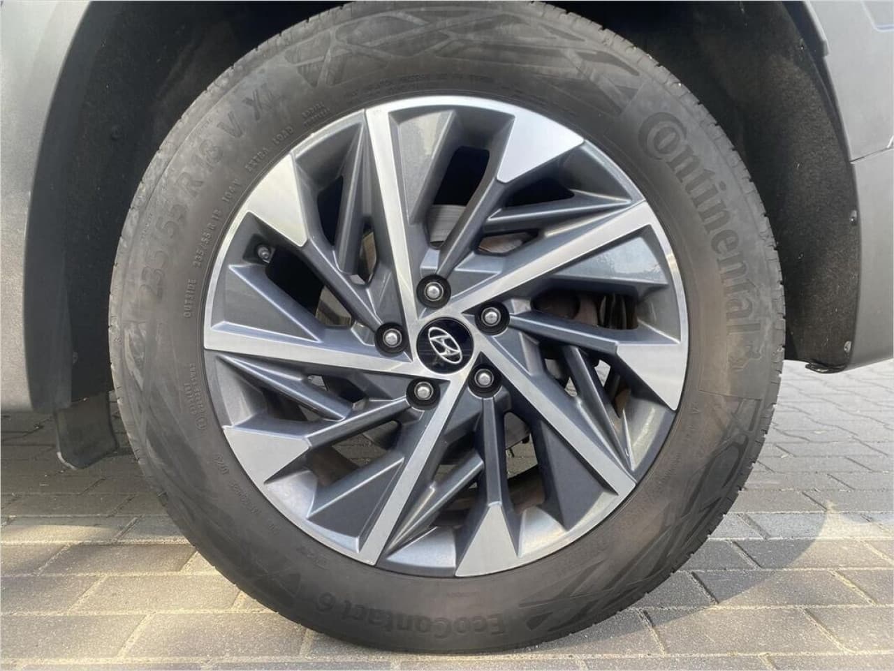 Hyundai Tucson - zdjęcie 10